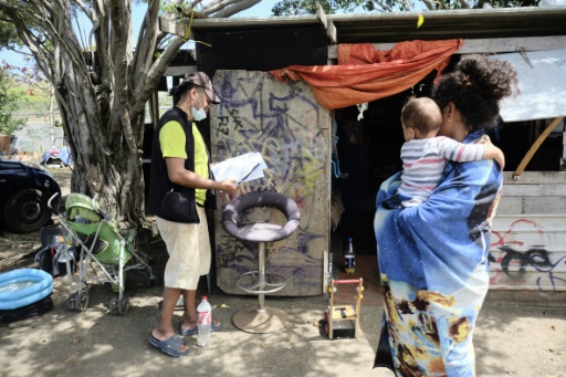 Dans les bidonvilles de Nouméa, le confinement aggrave la pauvreté