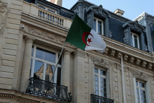 Alger applique une pression supplémentaire sur Paris via son espace aérien