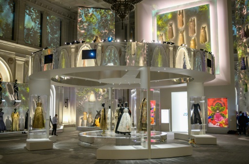 Quand le Brooklyn Museum fait dialoguer Dior avec New York