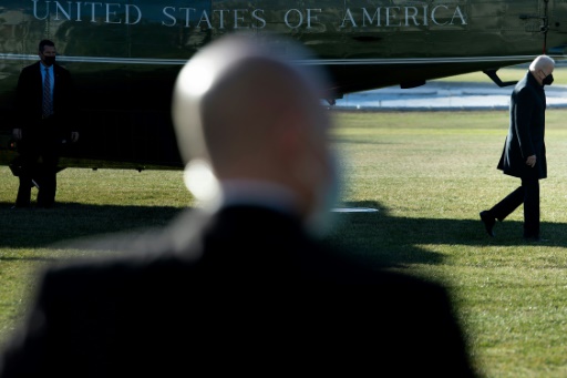Paralysie politique, flambée de Covid : la présidence Biden craque de toutes parts