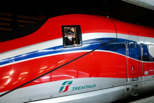 Dans le train entre Paris et Lyon, on compare les prix et le goût du café