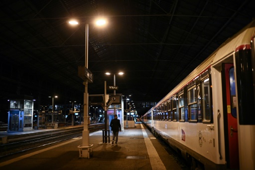 Djebbari promet de nouveaux trains de nuit d'ici à 2030