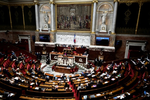 Pass vaccinal : coup de théâtre à l'Assemblée où l'examen du texte est suspendu