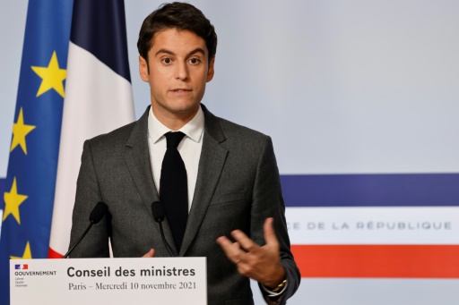 Covid-19 : une "5e vague" en France, pas encore une déferlante