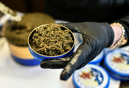 Apéro au caviar? En France, les marques oeuvrent à dépoussiérer le mets "des riches"