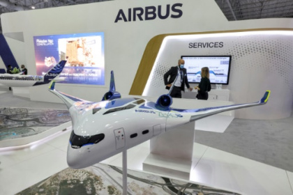 Airbus frappe fort au premier jour du salon aéronautique de Dubaï.jpg