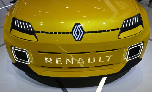 Renault : la baisse des ventes se poursuit en 2021