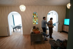 Vivre tranquille en colocation, loin des Ehpad