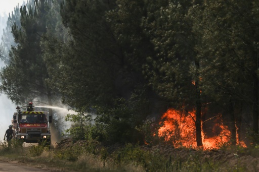 Lundi, pic brûlant d'une canicule qui gagne les confins de la Bretagne