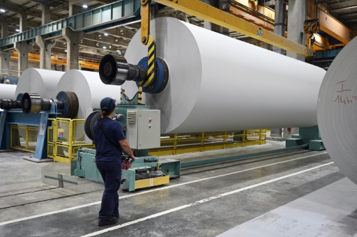 Cahiers, papier toilette, carton... Pourquoi le prix du papier augmente