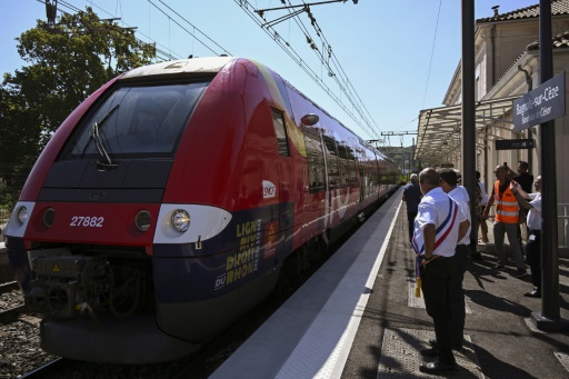 Le gouvernement invite la SNCF à économiser l'énergie, pas à réduire ses circulations
