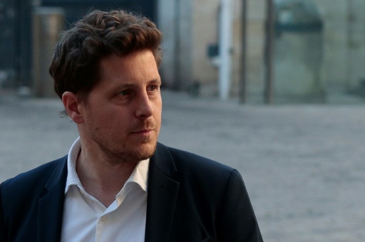 Cellule interne ou justice ? Les partis politiques tiraillés