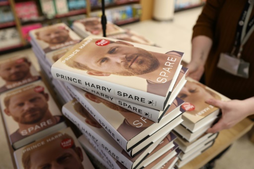 Les mémoires explosifs du prince Harry arrivent en librairie