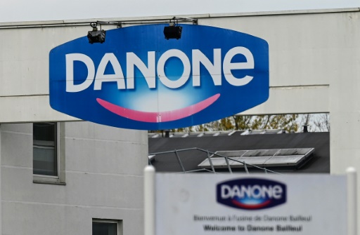 Danone assigné en justice par des ONG pour pollution au plastique