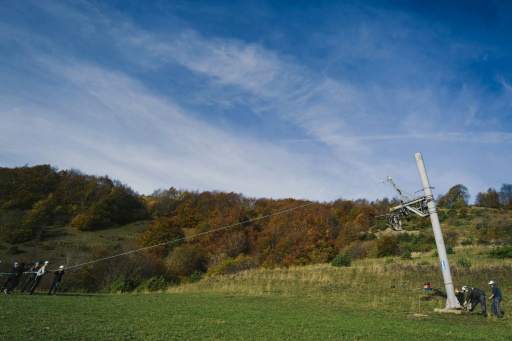 "Le courage de tourner la page" : quand un village démantèle son vieux téléski