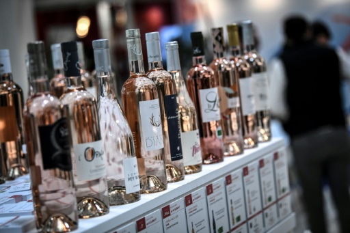 Objectif contrats pour les vignerons français, qui accueillent les acheteurs mondiaux à Paris
