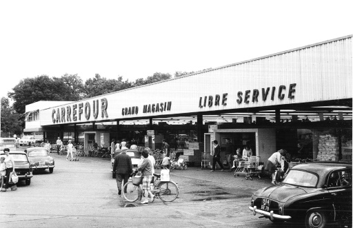 Essonne : 60 ans plus tard, le premier hypermarché de France attire toujours, malgré l'inflation