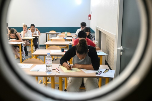 Les épreuves de spécialité du bac vont être renvoyées en juin dès 2024