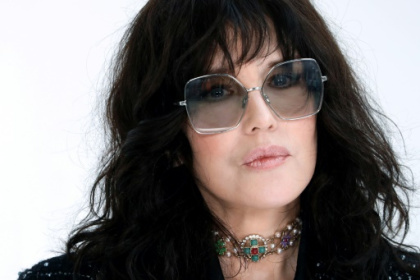 Isabelle Adjani redevient chanteuse avec l'album.jpg